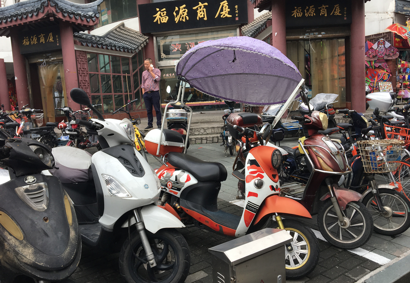 Illustration for article titled A Guide To A Bunch Of Weird Chinese Car Brands You've Never Heard Of